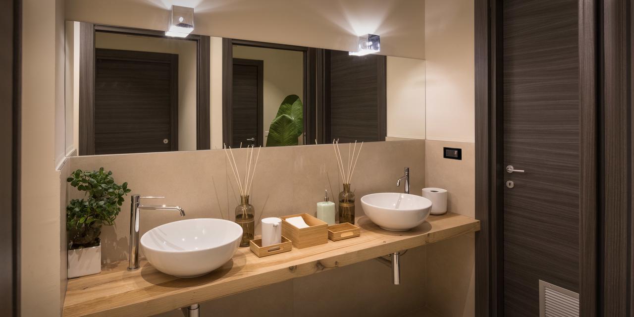 Hotel The Cube Fidenza Bagian luar foto