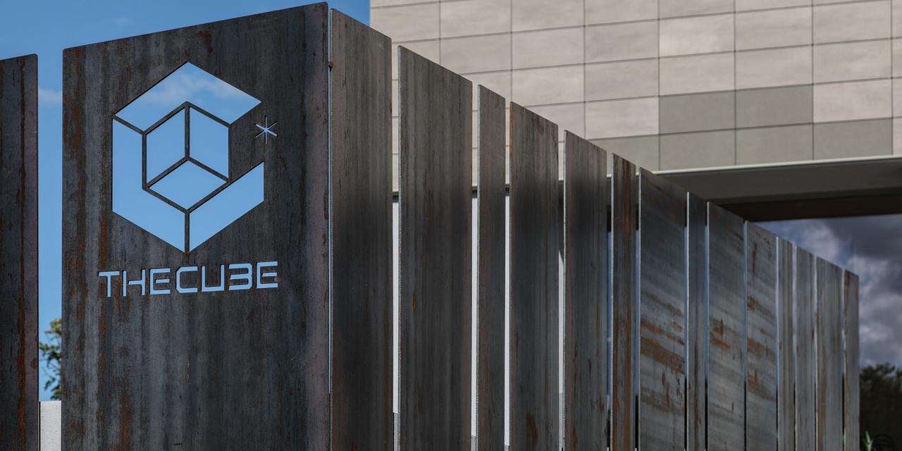 Hotel The Cube Fidenza Bagian luar foto