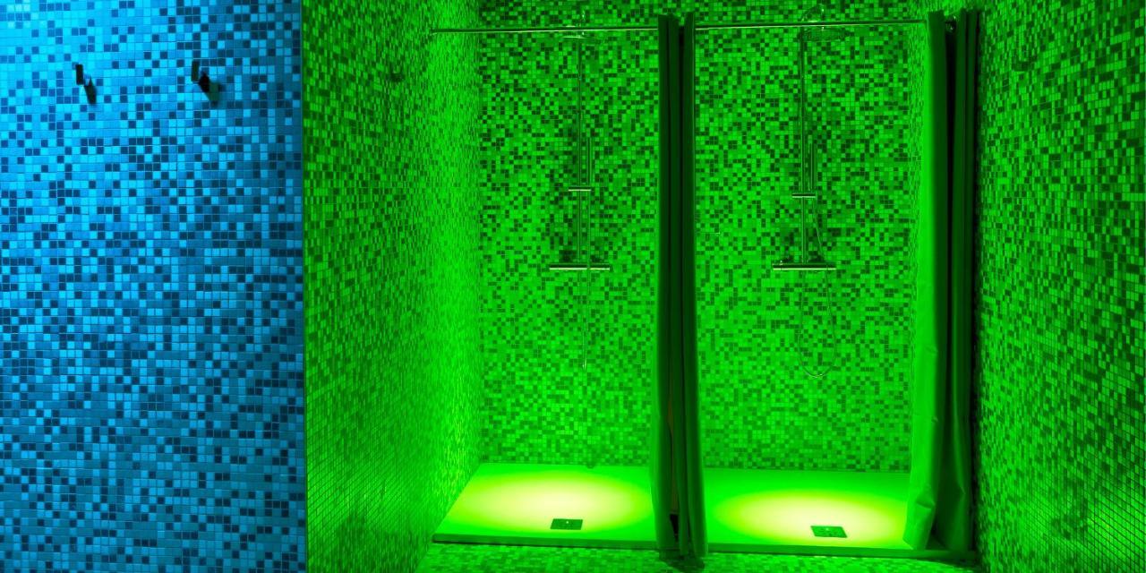 Hotel The Cube Fidenza Bagian luar foto